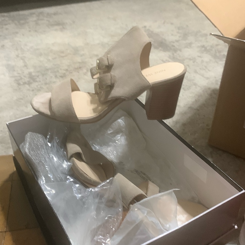 Tan Nine West sandal